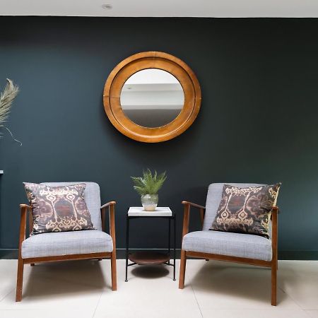 The Heart Of Shepherds Bush - Modern 2Bdr Apartment With Garden Londres Exterior foto
